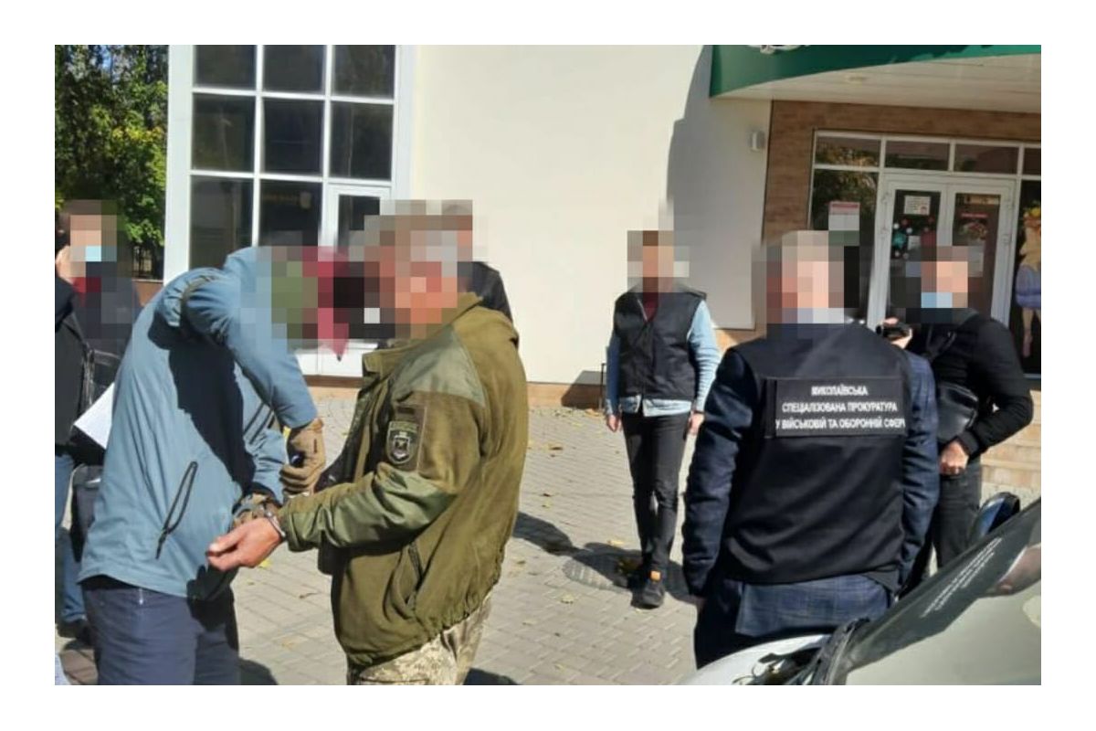 Талони на пальне за відстрочку від призова: затримано начальника відділу Баштанського РТЦК та СП Талони на пальне за відстрочку від призова: затримано начальника відділу Баштанського РТЦК та СП