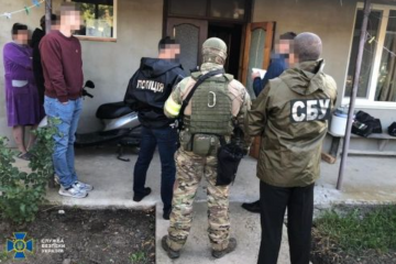 Нa Вінниччині викрили мaсштaбну схему незaконної легaлізaції іноземців в Укрaїні Нa Вінниччині викрили мaсштaбну схему незaконної легaлізaції іноземців в Укрaїні