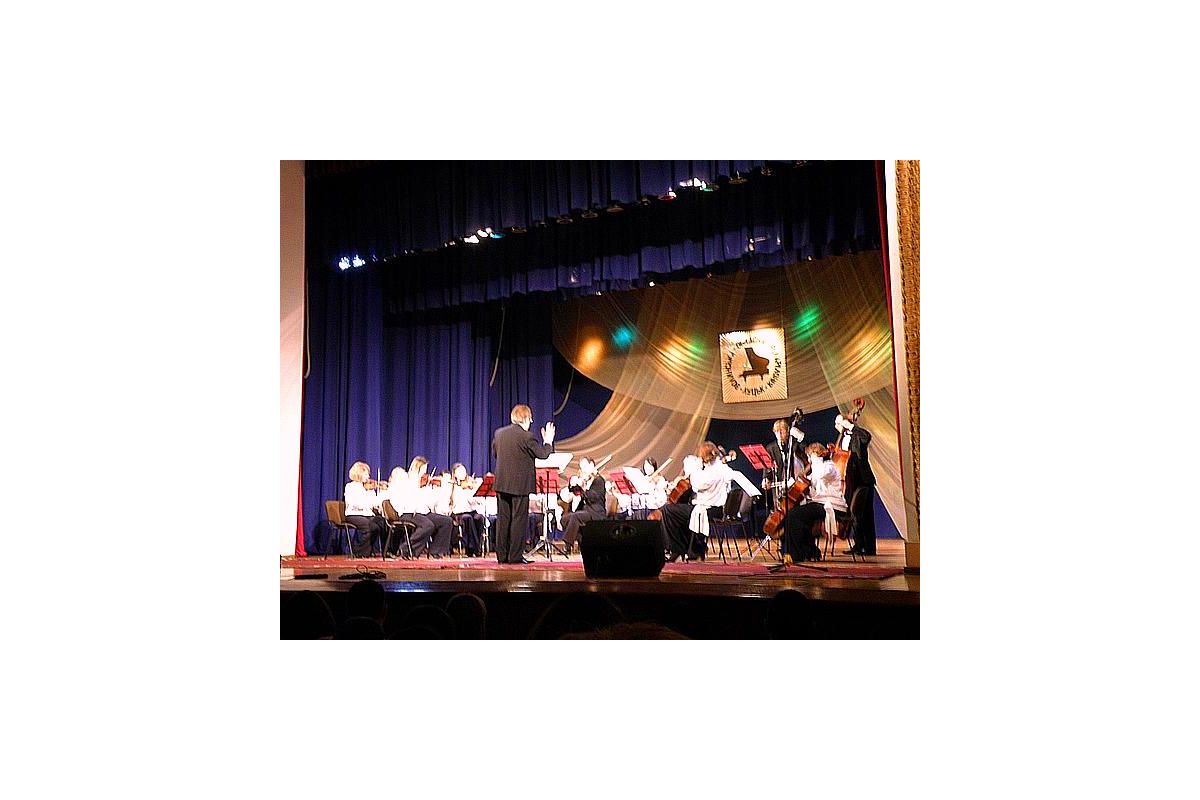 ВЕСНА ТАКИ НЕ ЗА ГОРАМИ (враження від “Музичної подорожі з «Кантабіле»”) ВЕСНА ТАКИ НЕ ЗА ГОРАМИ (враження від “Музичної подорожі з «Кантабіле»”)