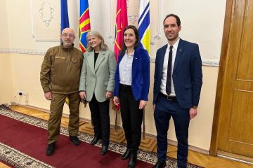 Міністр оборони обговорив з президентом Парламентської асамблеї НАТО впровадження стандартів Альянсу Міністр оборони обговорив з президентом Парламентської асамблеї НАТО впровадження стандартів Альянсу