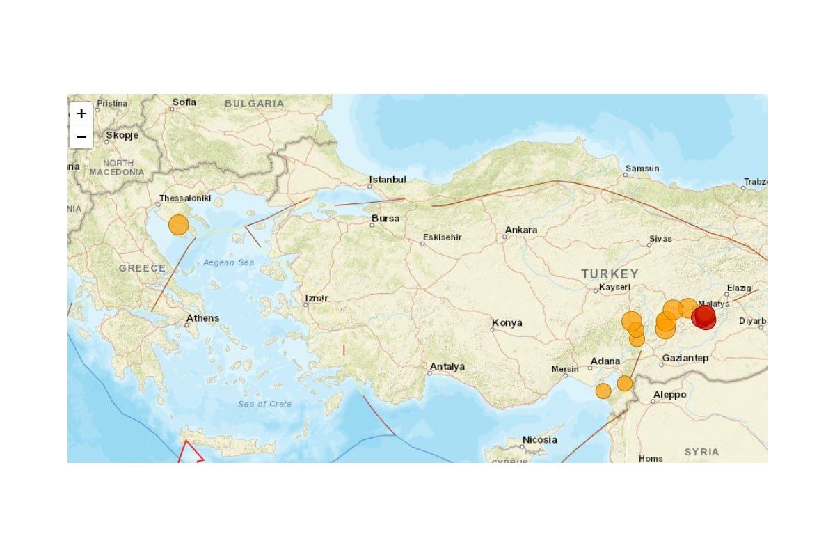 3 потужних поштовхи магнітудою від 4.2 до 4.4 сталися у Туреччині за 4 хвилини