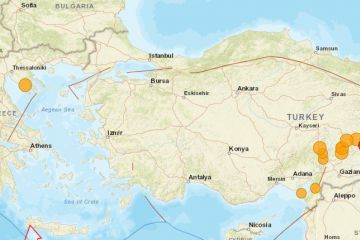 3 потужних поштовхи магнітудою від 4.2 до 4.4 сталися у Туреччині за 4 хвилини 3 потужних поштовхи магнітудою від 4.2 до 4.4 сталися у Туреччині за 4 хвилини