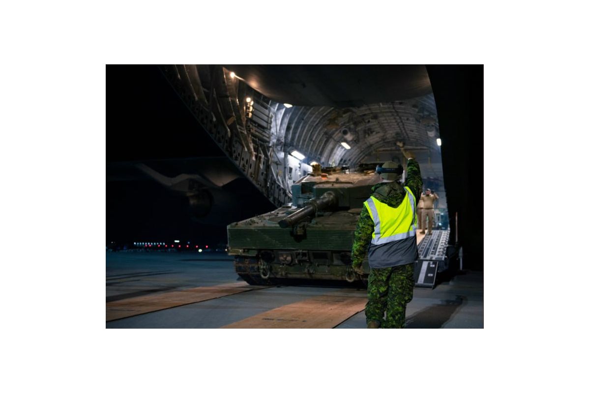 Перший канадський основний бойовий танк Leopard 2, який ми подарували Україні, прибув до Польщі, - повідомила міністр національної оборони Канади Аніта Ананд Перший канадський основний бойовий танк Leopard 2, який ми подарували Україні, прибув до Польщі, - повідомила міністр національної оборони Канади Аніта Ананд