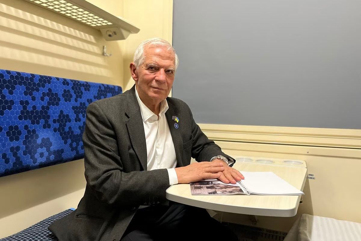 Відправка військ країнами Євросоюзу в Україну не стояло і не стоїть на порядку денному, - глава дипломатії ЄС Жозеп Боррель виданню El Pais Відправка військ країнами Євросоюзу в Україну не стояло і не стоїть на порядку денному, - глава дипломатії ЄС Жозеп Боррель виданню El Pais