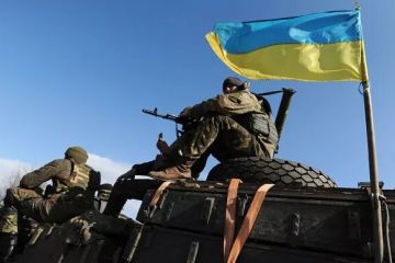 Український прапор майорить над Кринками Український прапор майорить над Кринками