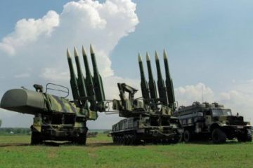 КИЇВ!   Сьогодні увечері було чути потужні вибухи. Видихаємо, це справно працює наше ППО - земні Янголи-охоронці наших міст.  Збиті усі ворожі ракети. Жоден район не підтверджує влучення по столичних об'єктах інфраструктури чи ОПК. КИЇВ!   Сьогодні увечері було чути потужні вибухи. Видихаємо, це справно працює наше ППО - земні Янголи-охоронці наших міст.  Збиті усі ворожі ракети. Жоден район не підтверджує влучення по столичних об'єктах інфраструктури чи ОПК.