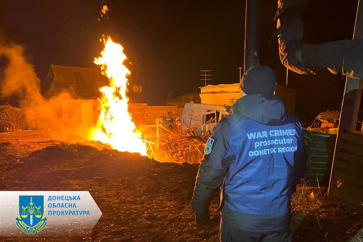Одна загибла та восьмеро поранених мирних мешканців – за фактами обстрілів Донеччини розпочаті провадження (ФОТО) Одна загибла та восьмеро поранених мирних мешканців – за фактами обстрілів Донеччини розпочаті провадження (ФОТО)