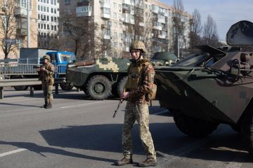 Російське вторгнення в Україну : Битва між Україною та росією за Донбас буде схожа на Другу світову війну, заявив міністр закордонних справ України Дмитро Кулеба Російське вторгнення в Україну : Битва між Україною та росією за Донбас буде схожа на Другу світову війну, заявив міністр закордонних справ України Дмитро Кулеба