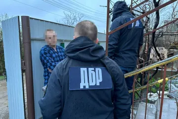 ​Відбирав бойові доплати у підлеглих: на Одещині ДБР викрило начальника військової частини