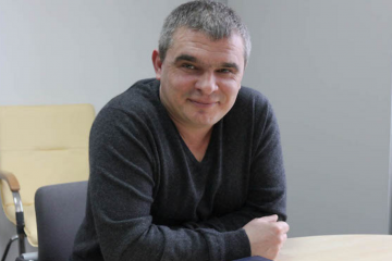 Суд зупинив справу про багатомільйонне розкрадання щодо ексголови ОГХК Журила, поки він служить "сержантом з матеріального забезпечення" Суд зупинив справу про багатомільйонне розкрадання щодо ексголови ОГХК Журила, поки він служить "сержантом з матеріального забезпечення"