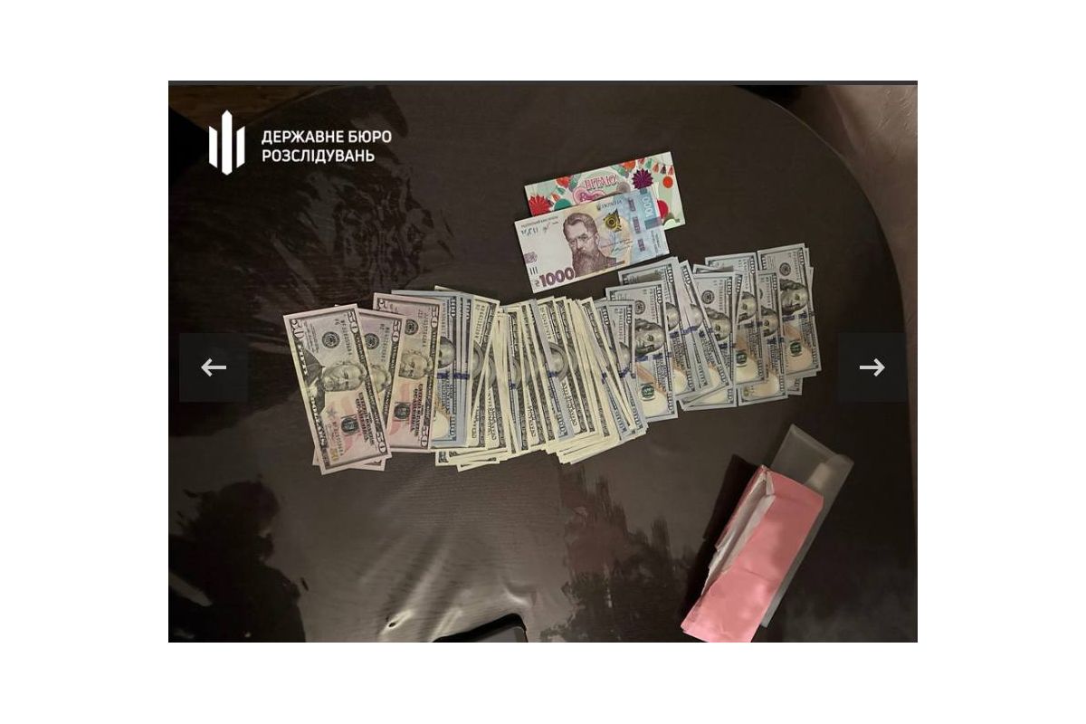 На Одещині ДБР викрило посадовця військової частини, який відбирав у солдатів бойові доплати, повідомляє пресслужба відомства На Одещині ДБР викрило посадовця військової частини, який відбирав у солдатів бойові доплати, повідомляє пресслужба відомства