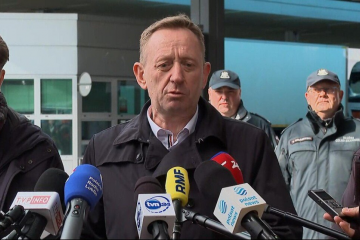 Україна вирішила тимчасово зупинити експорт зерна в Польщу  Україна вирішила тимчасово зупинити експорт зерна в Польщу