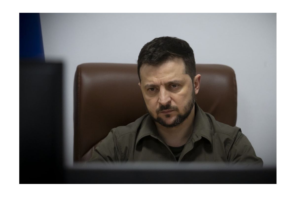Російське вторгнення в Україну : Щоб почати переговори, росія має відійти на позиції 24 лютого. Якщо вони вб'ють людей на «Азовсталі» – говорити буде нема про що. Російське вторгнення в Україну : Щоб почати переговори, росія має відійти на позиції 24 лютого. Якщо вони вб'ють людей на «Азовсталі» – говорити буде нема про що.