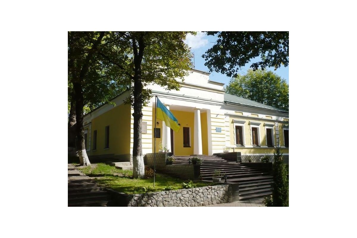 Російське вторгнення в Україну : Так виглядав музей Григорія Сковороди до появи на Харківщині «денацифікаторів» з росії. Російське вторгнення в Україну : Так виглядав музей Григорія Сковороди до появи на Харківщині «денацифікаторів» з росії.