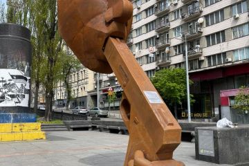 Російське вторгнення в Україну : Просто «Zaстрелись» Російське вторгнення в Україну : Просто «Zaстрелись»