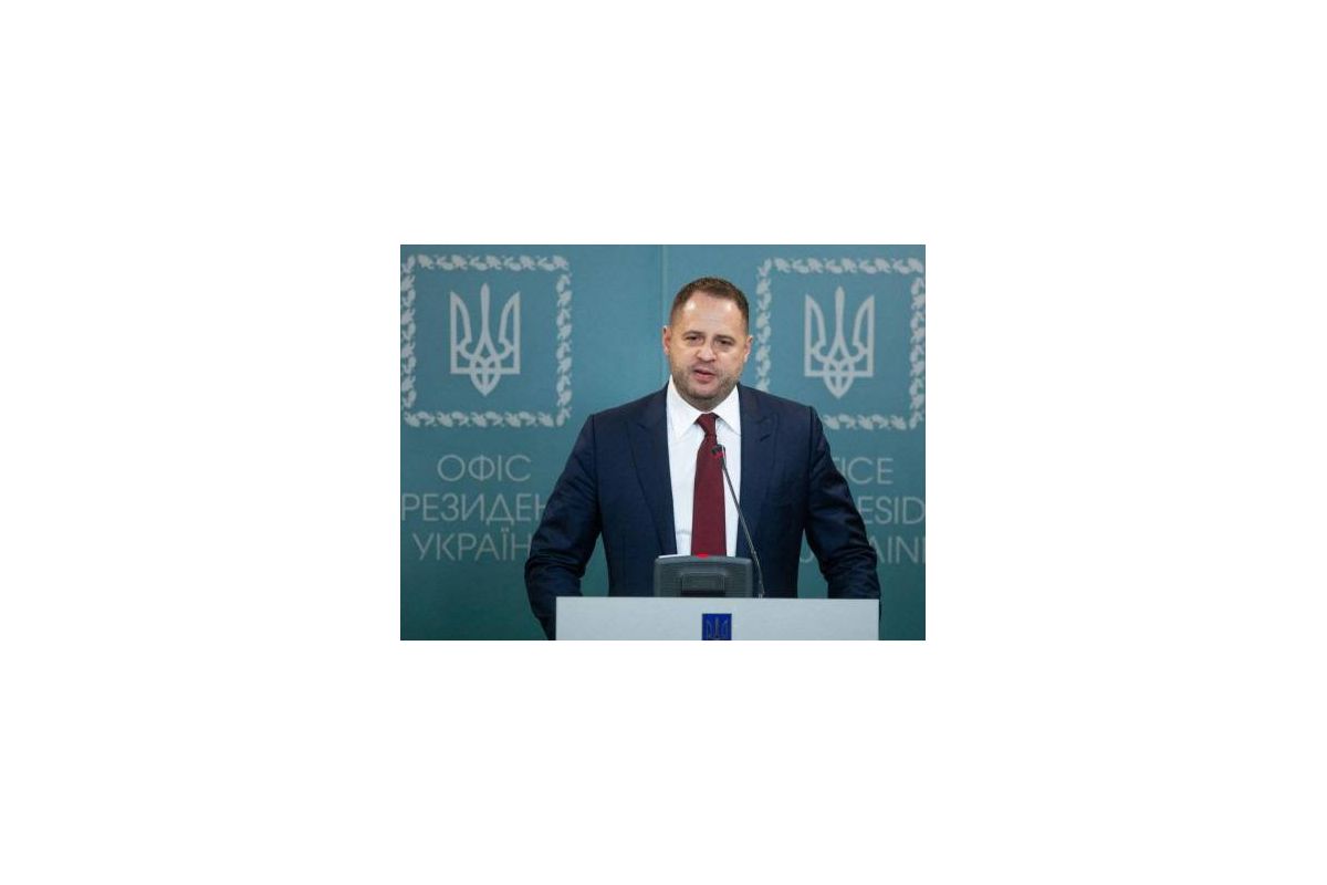 ОП готує дискредитацію та звільнення популярних військових перед виборами – польський політолог ОП готує дискредитацію та звільнення популярних військових перед виборами – польський політолог