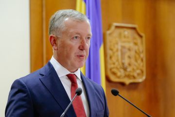 Вовк в овечій шкурі або на кого справді працює голова Чернівецької ОВА Сергій Осачук Вовк в овечій шкурі або на кого справді працює голова Чернівецької ОВА Сергій Осачук