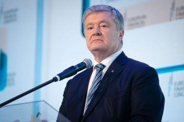 Виступ Порошенка на Європейському Фінансовому Конгресі зустріли оваціями – він презентував програму економічного відновлення України Виступ Порошенка на Європейському Фінансовому Конгресі зустріли оваціями – він презентував програму економічного відновлення України