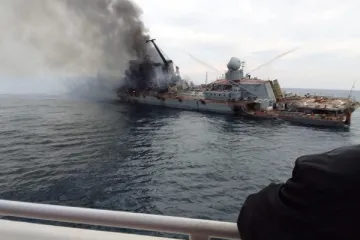 ​Росія приховує участь знищеного крейсера "Москва" у війні проти України, але визнала екіпаж учасниками "спецоперації"