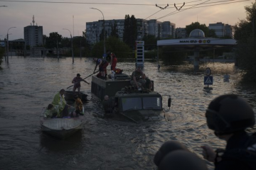 В окупованому місті Козачі Лагері на Херсонщині російські військові заблокували всі можливі шляхи виїзду із затопленого міста та заборонили евакуацію, - Генштаб В окупованому місті Козачі Лагері на Херсонщині російські військові заблокували всі можливі шляхи виїзду із затопленого міста та заборонили евакуацію, - Генштаб