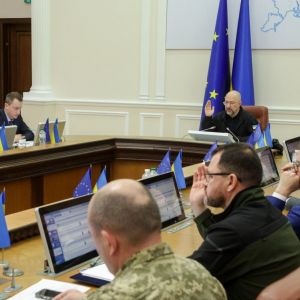 Шмигаль повідомив, що уряд готує програму сприяння кредитуванню для придбання енергообладнання громадянами та підприємствами Шмигаль повідомив, що уряд готує програму сприяння кредитуванню для придбання енергообладнання громадянами та підприємствами