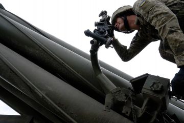 РОЗРАХУНКИ ЗЕНІТНИХ РАКЕТНИХ КОМПЛЕКСІВ ВІДБИЛИ НАПАД УМОВНОГО ПРОТИВНИКА РОЗРАХУНКИ ЗЕНІТНИХ РАКЕТНИХ КОМПЛЕКСІВ ВІДБИЛИ НАПАД УМОВНОГО ПРОТИВНИКА