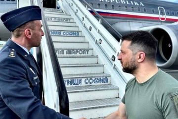 Володимир Зеленський прибув до Чехії Володимир Зеленський прибув до Чехії