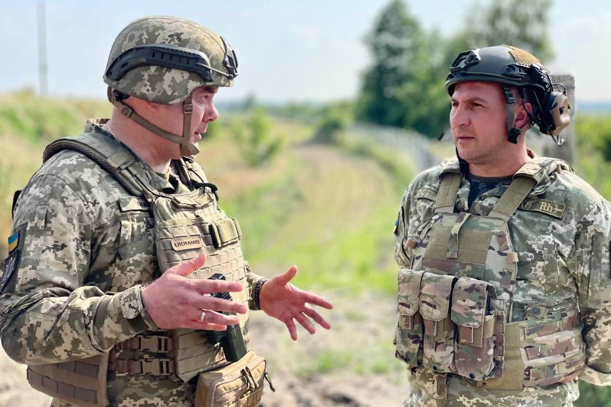 Командувач Об’єднаних сил ЗСУ Наєв інспектував кордон із Білоруссю  Командувач Об’єднаних сил ЗСУ Наєв інспектував кордон із Білоруссю