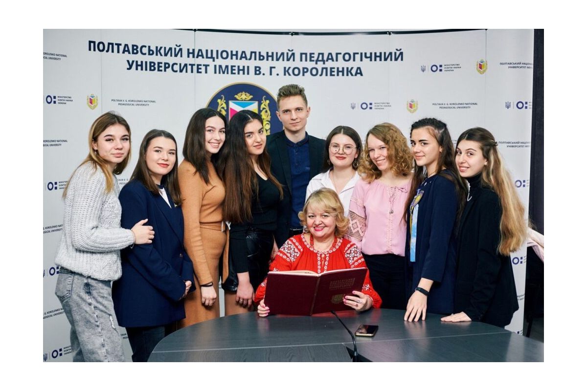 Вітання випускникам бакалаврату ПНПУ імені В. Г. Короленка 2023 року Вітання випускникам бакалаврату ПНПУ імені В. Г. Короленка 2023 року