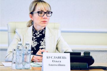 Чому Буславець працює на Ахметова та Коломойського, зіштовхуючи їх лобами Чому Буславець працює на Ахметова та Коломойського, зіштовхуючи їх лобами