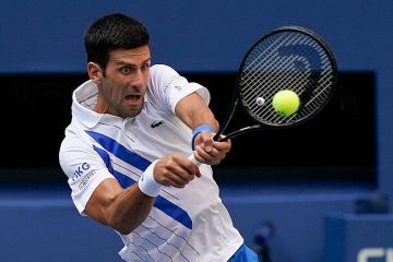 Новак Джокович вилетів з Відкритого чемпіонату США після удару м'ячем по лінійному судді Новак Джокович вилетів з Відкритого чемпіонату США після удару м'ячем по лінійному судді