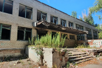 Александр Кулик на руинах 12 школы: Такие объекты подлежат аудиту и восстановлению Александр Кулик на руинах 12 школы: Такие объекты подлежат аудиту и восстановлению