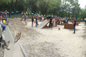 На житловому масиві Сокіл у Дніпрі відкрили майданчик для собак На житловому масиві Сокіл у Дніпрі відкрили майданчик для собак