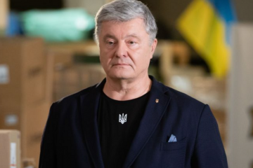 Народний «ленд-ліз»: Порошенко з волонтерами за півроку передав у ЗСУ допомоги на 46 млн доларів Народний «ленд-ліз»: Порошенко з волонтерами за півроку передав у ЗСУ допомоги на 46 млн доларів