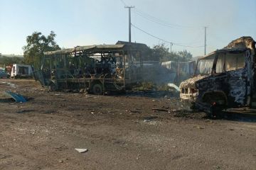 На Херсонщині під обстріл потрапив автобус із цивільними На Херсонщині під обстріл потрапив автобус із цивільними