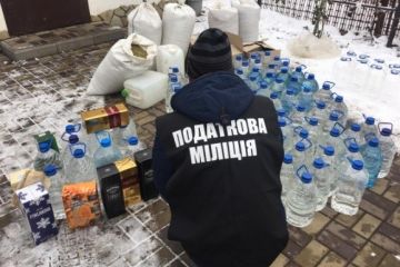 На Чернігівщині викрито «підпільний» цех з виготовлення горілки На Чернігівщині викрито «підпільний» цех з виготовлення горілки