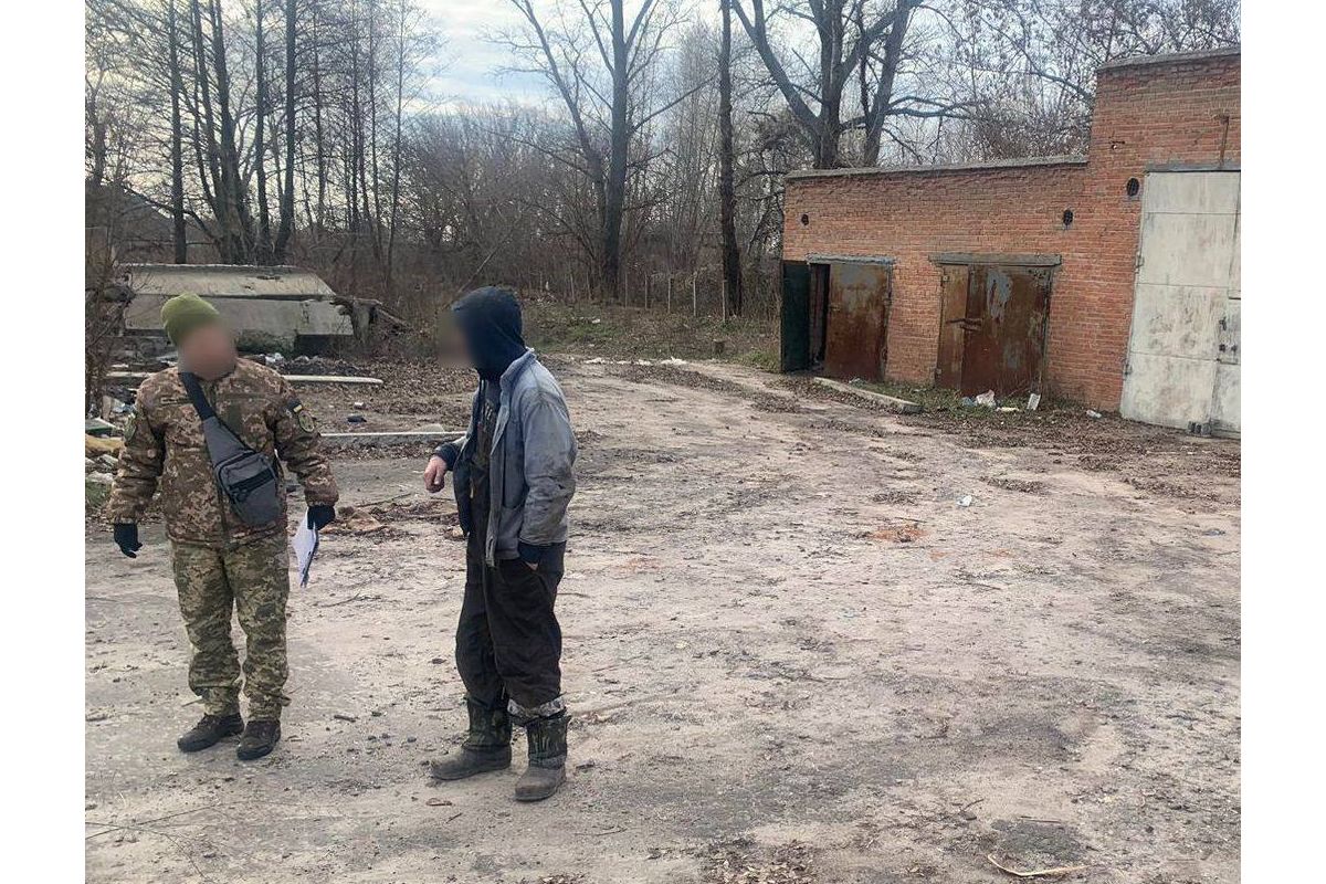 Били та залякували: прикордонники встановили військових рф, які тероризували цивільних Били та залякували: прикордонники встановили військових рф, які тероризували цивільних