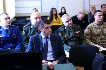 В Україну прибула група іноземних перемовників, які поділяться з українськими поліцейськими власним досвідом роботи В Україну прибула група іноземних перемовників, які поділяться з українськими поліцейськими власним досвідом роботи