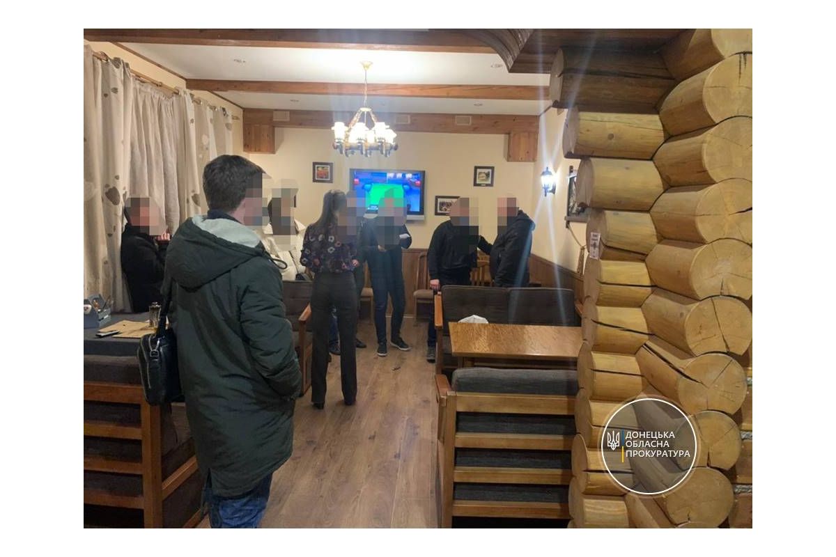 На Донеччині під час одержання хабаря у розмірі 25 000 грн затримано директора комунального підприємства На Донеччині під час одержання хабаря у розмірі 25 000 грн затримано директора комунального підприємства