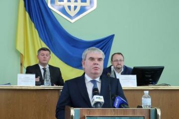 Керівник Херсонської обласної прокуратури Володимир Калюга поінформував на сесії обласної ради про результати роботи органів прокуратури за 2020 рік Керівник Херсонської обласної прокуратури Володимир Калюга поінформував на сесії обласної ради про результати роботи органів прокуратури за 2020 рік