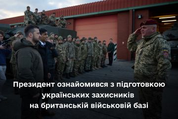 У межах візиту до Великої Британії Президент України Володимир Зеленський разом із Прем’єр-міністром Сполученого Королівства Ріші Сунаком відвідав військову базу Bovington Camp У межах візиту до Великої Британії Президент України Володимир Зеленський разом із Прем’єр-міністром Сполученого Королівства Ріші Сунаком відвідав військову базу Bovington Camp