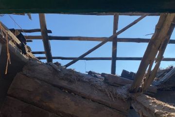 Російська армія вчергове обстріляла прикордонний населений пункт на Чернігівщині. Є руйнування, - ОК "Північ" Російська армія вчергове обстріляла прикордонний населений пункт на Чернігівщині. Є руйнування, - ОК "Північ"