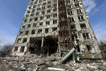 ​Росіяни обстріляли найбільший коксохімічний завод України, будівля зруйнована вщент (відео)