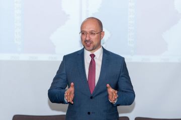 Денис Шмигаль: Карантин продовжать до початку травня Денис Шмигаль: Карантин продовжать до початку травня