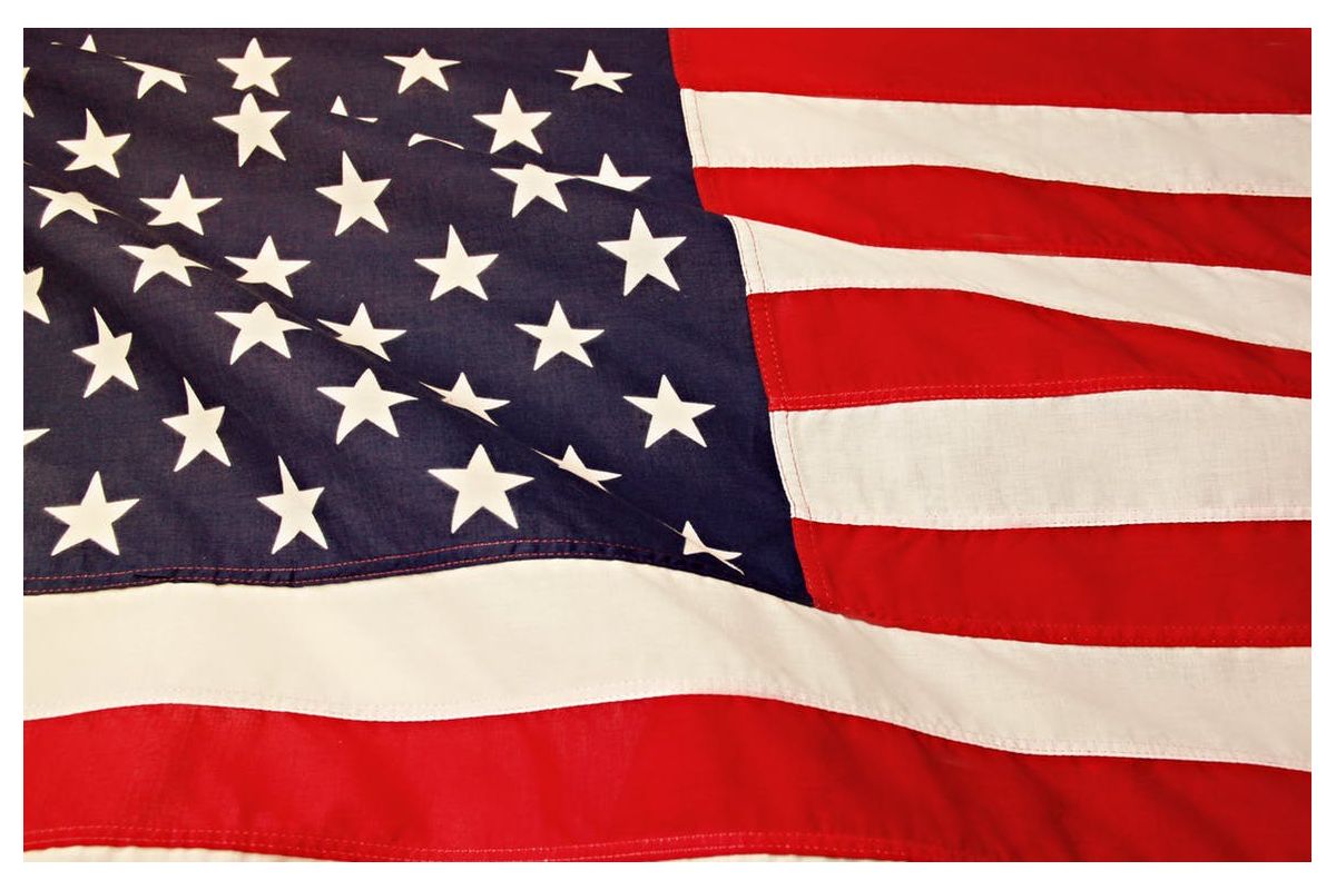 У США новий рекорд кількості жертв коронавірусу за добу У США новий рекорд кількості жертв коронавірусу за добу