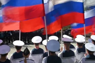 ​Суд Берліна заборонив російські прапори на 9 травня 