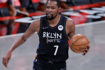 Кевін Дюрант та Девін Букер встановили рекорд результативності в НБА Кевін Дюрант та Девін Букер встановили рекорд результативності в НБА