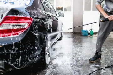 ​Руководству «Укрзализныци» помоют автомобили за 2,2 млн гривен