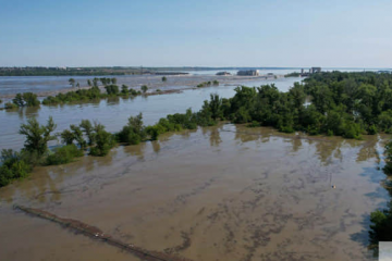 В Каховському водосховищі вода продовжує спадати: за день мінус 1 метр В Каховському водосховищі вода продовжує спадати: за день мінус 1 метр