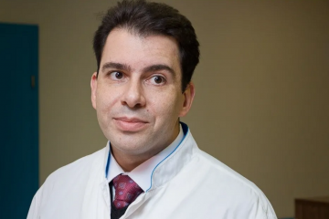 ДОКТОР СЕБОВ СПАСАЕТ СЕРДЦА ЛЮДЕЙ ДОКТОР СЕБОВ СПАСАЕТ СЕРДЦА ЛЮДЕЙ